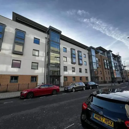 Short Stays College Green, 2 Bed Parking Бристоль