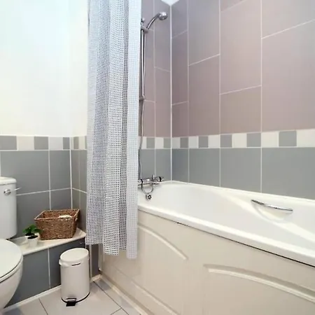 Short Stays College Green, 2 Bed Parking Бристоль