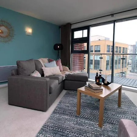 Апартаменты Short Stays College Green, 2 Bed Parking Бристоль