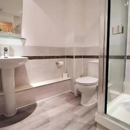 Short Stays College Green, 2 Bed Parking * Бристоль