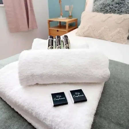 Апартаменты Short Stays College Green, 2 Bed Parking Бристоль